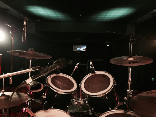 Full drum setup of Joaquim Sousa, drummer for The Mouldy Cave Society performing live at TOCA